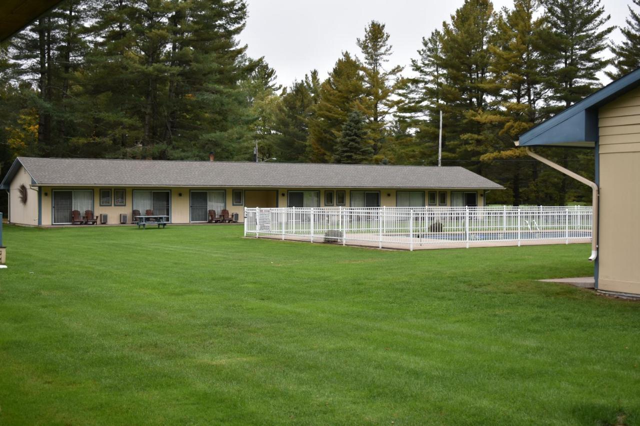 Country Club Motel أولد فورغ المظهر الخارجي الصورة